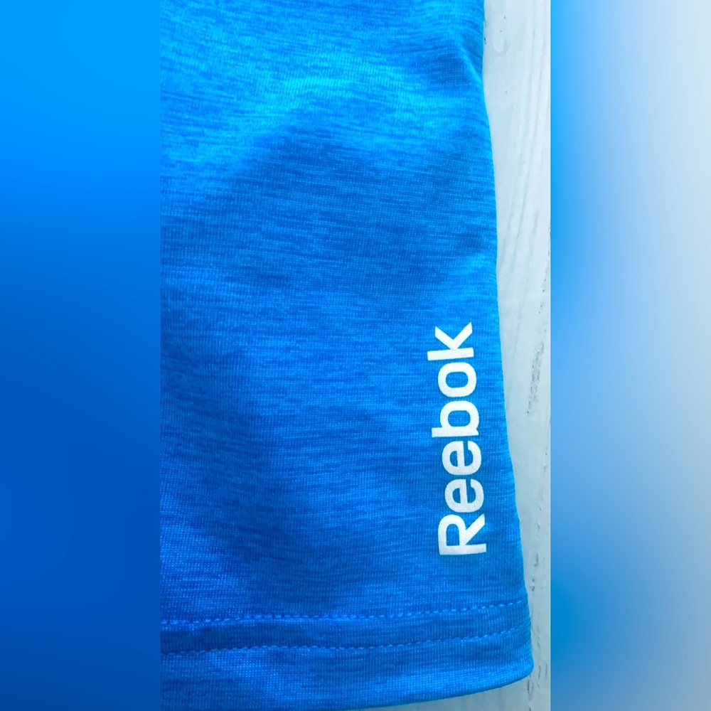 Reebok-Racerback Tank Top‎ Speedwick Yoga Activewear.